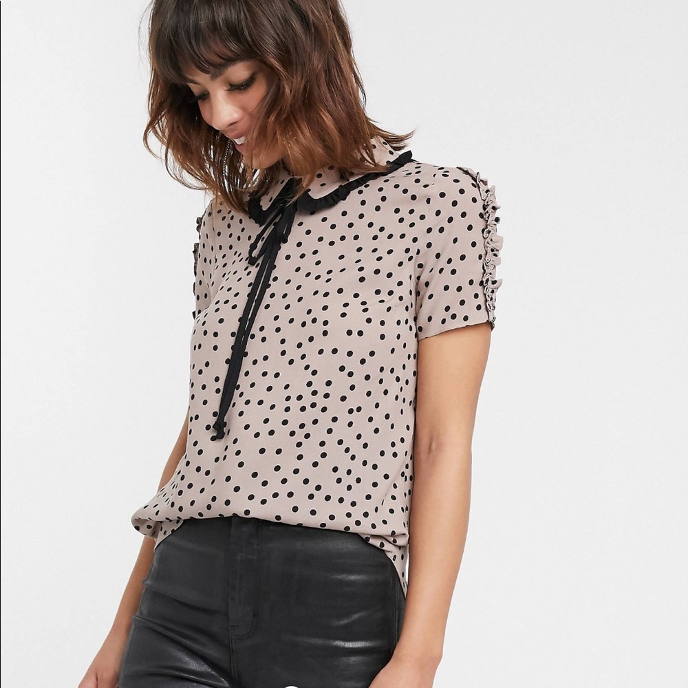 River Island Polka Dot print Top. NWOT size 8